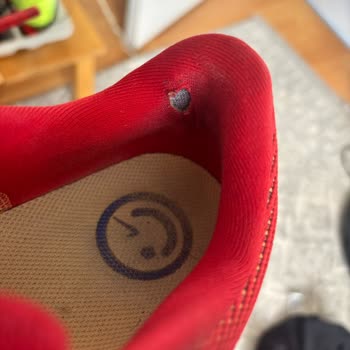 Kısa Sürede Deforme Olan Ayakkabı İçin Garanti Ve İade Sorunu