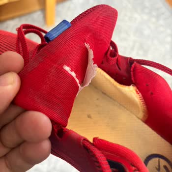 Kısa Sürede Deforme Olan Ayakkabı İçin Garanti Ve İade Sorunu