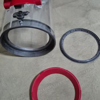 Dyson V15s Detect Submarine Dustbin Seal Design Defect