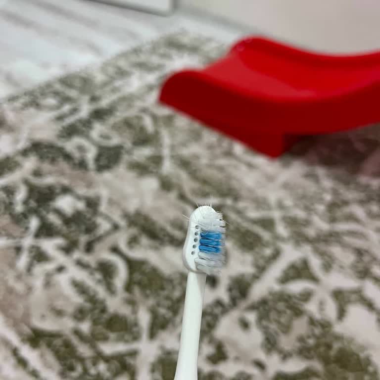 Aldığım Chicco Diş Fırçasının Kılları Dökülüyor, İletişime Geçilemiyor