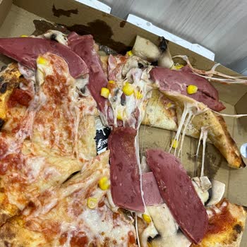 Dağılmış Pizza Ve İşlemeyen Destek Sistemi Nedeniyle Mağduriyet