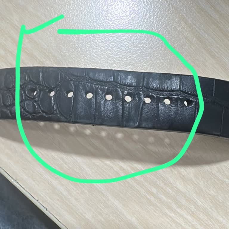 Armani Saatimin Kayışı 10 Gün Dolmadan Bozuldu Servis Ücret Talep Ediyor