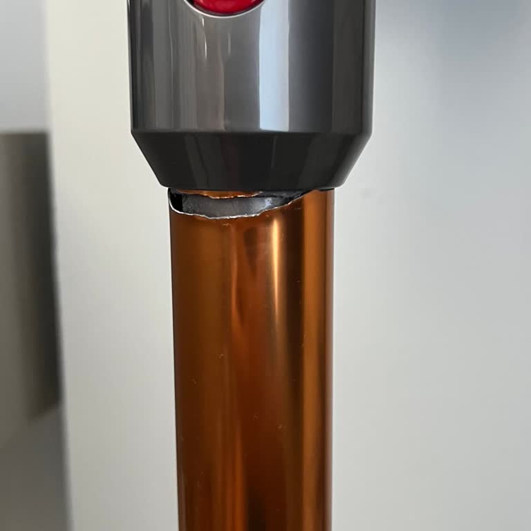 Dyson Süpürge Borusu Garanti Sonrası Kırıldı, Müşteri Hizmetlerine Ulaşılamıyor