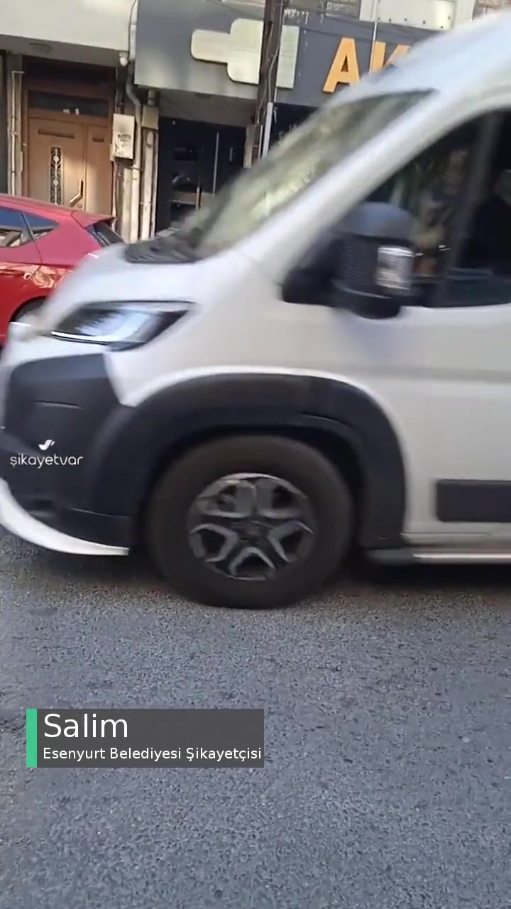 Esenyurt Belediyesi Çukur Yol Çalışması Yapılması Haftalarca videonun kapak resmi