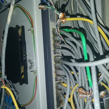 Fiber Dağıtıcının Yanlış Yerde Olması Nedeniyle Sürekli İnternet Kesintisi