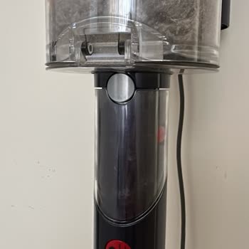 Dyson Süpürgede Boru İle Toz Haznesi Arasındaki Açıklık Kullanımda Endişe Yaratıyor