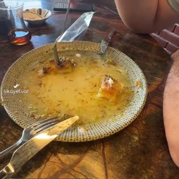 Doğal Yeşil Fırın Pasta | Adana Yeşil Künefe Hüsranı, Su İçinde Bir Künefe Yedik