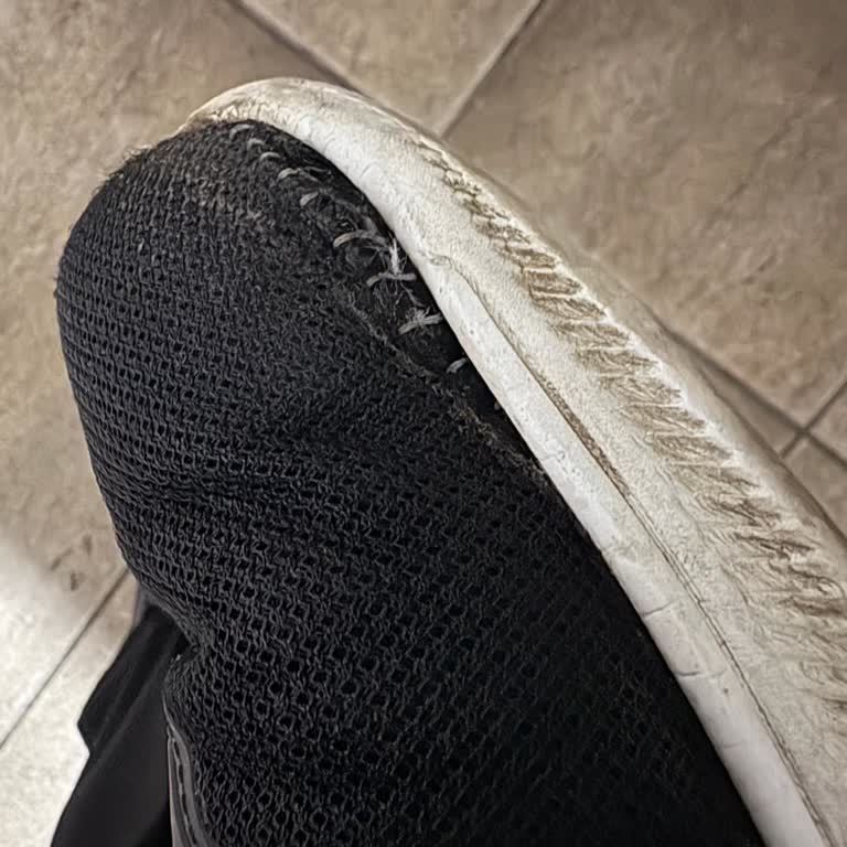 Spor Ayakkabımın Dikiş Sorunu Ve Garanti İşlemlerinde İletişim Sıkıntısı