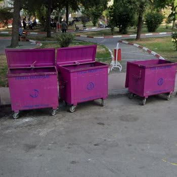 Turhalda Pembe Çöp Kovaları Şehir Estetiğini Bozuyor