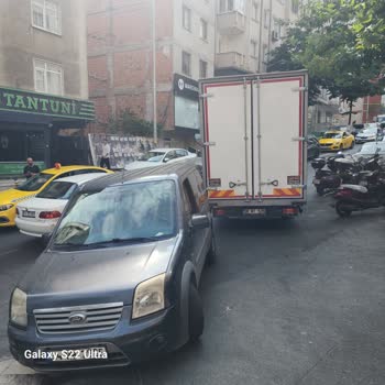 Mr.Sleep Şoförü Aracıma Çarpıp Kaçtı