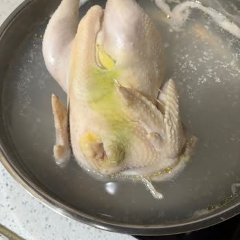 Son Kullanma Tarihi Geçmemiş Tavukta Kötü Koku Ve Renk Bozulması Yaşadım