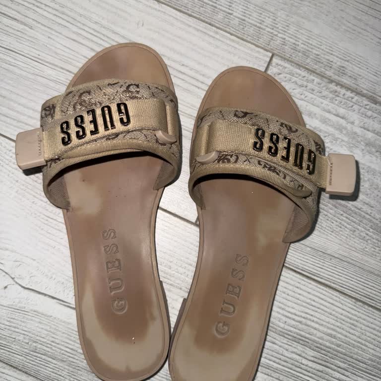 5 Günde Deforme Olan Guess Terlik İçin Mağazaya Gitmeden Çözüm İstiyorum