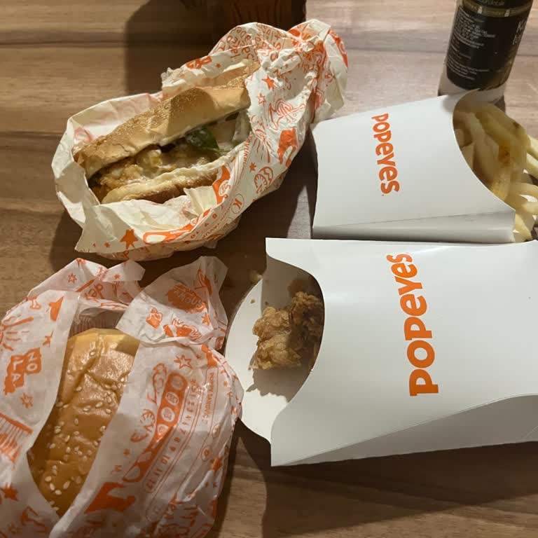 Yemeksepeti Popeyes Üsküdar Siparişimde Eksik Ürün Ve Çözümsüz Müşteri Hizmetleri!