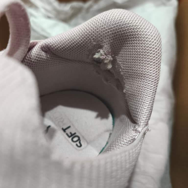 Sneakerbox Üründeki Üretim Hatası Kabul Edilmiyor