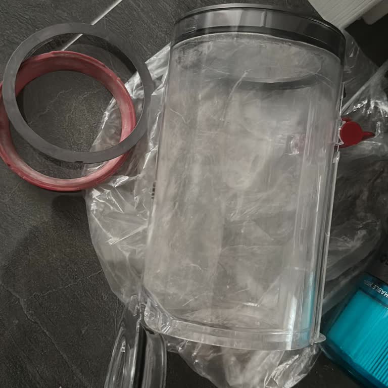 Dyson V15 Süpürgede Kronik Toz Haznesi Sorunu Ve Garanti Kapsamında Parça Ücreti Talebi