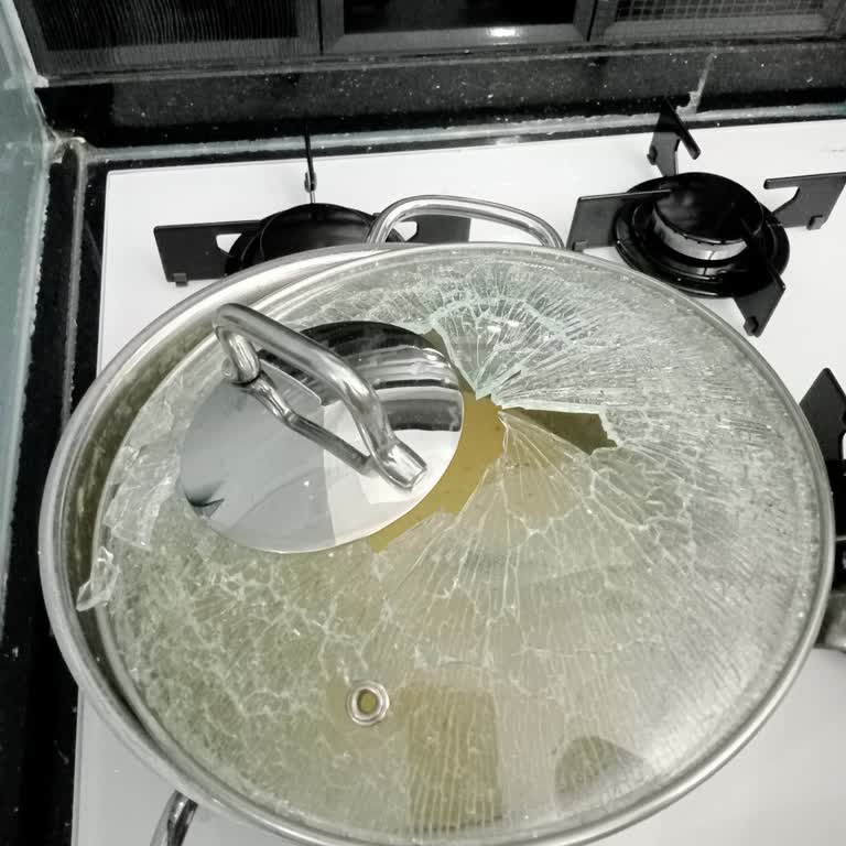 İlk Kullanımda Tencere Kapağı Patladı, Mağduriyetimin Giderilmesini İstiyorum