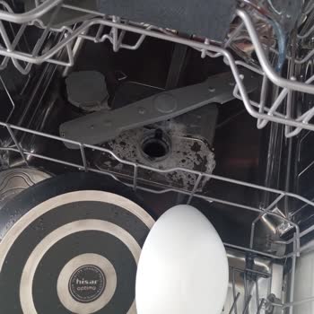 Yeni Alınan Bulaşık Makinesinde Sürekli Köpük Kalıyor, Çözüm Sunulmuyor