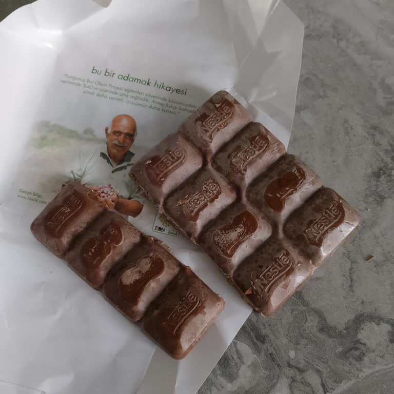 Taze Olmayan Çikolata: Son Kullanma Tarihi Geçmemiş Üründe Renk Değişimi