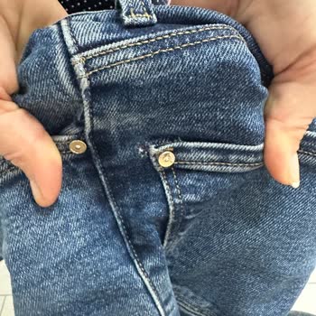 Satın Aldığım Kot Pantolonda Kısa Sürede Açılma Ve Değişim Talebi