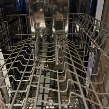 Teka Bulaşık Makinesinde Sepetlerde Kaplama Soyulması Ve Paslanma Sorunu