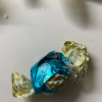 Erimiş Ve Bozulmuş Çikolata Satışı Müşteri Memnuniyetini Zedeliyor