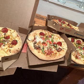Eksik Malzemeli Pizza Ve Çözülmeyen Müşteri Hizmetleri Sorunu