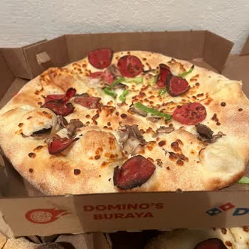 Eksik Malzemeli Pizza Ve Çözülmeyen Müşteri Hizmetleri Sorunu