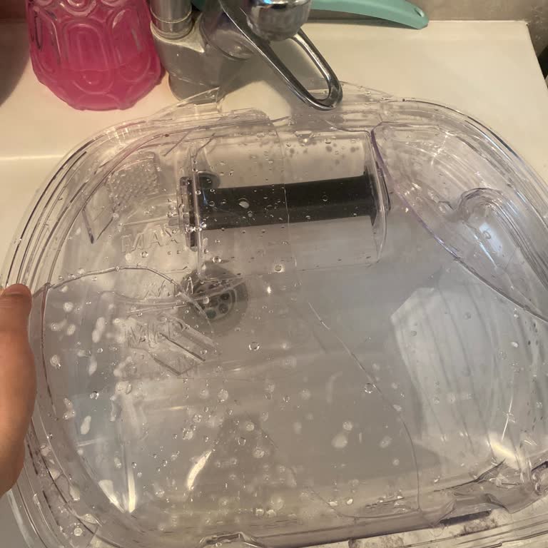 Kurutma Makinesi Su Haznesi Garanti Kapsamında Kırıldı