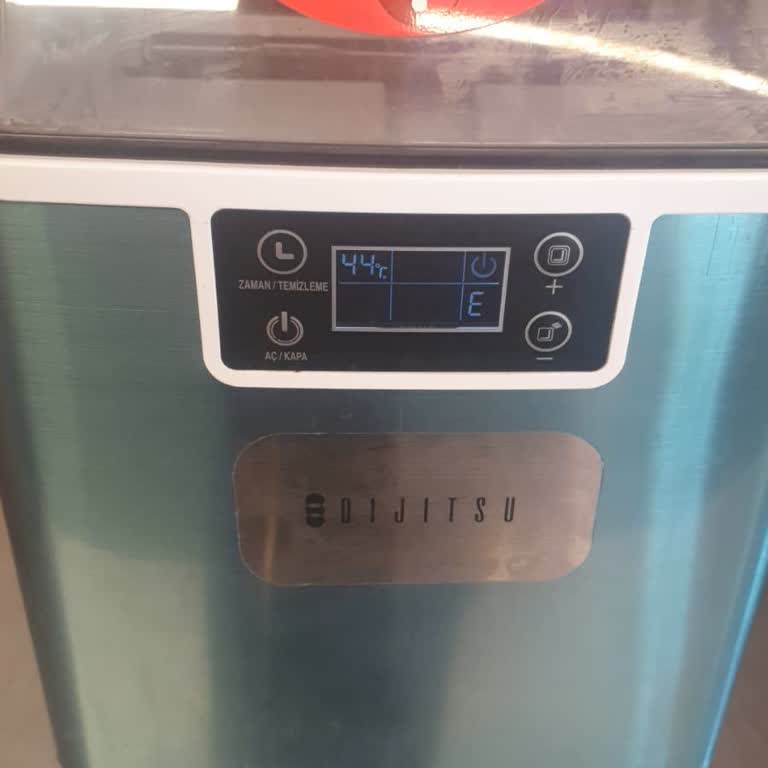 Aynı Model Buz Makinesi Defalarca Bozuldu, Servis Desteği Yok