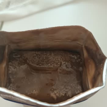 Son Kullanma Tarihi Geçmemiş Pudingin Bozuk Çıkması Ve Kötü Koku