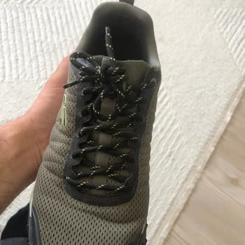 Kısa Sürede Aşınan Spor Ayakkabı İçin Değişim Talebi