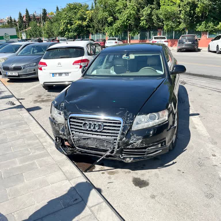 Kazadan Sonra Aracım 1 Aydır Serviste Bekliyor Süreç İlerlemiyor