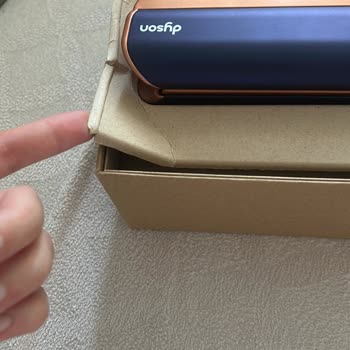 Servisten Gelen Dyson Airstrait Cihazım Kırık Kutuda Ve Tozlu Şekilde Teslim Edildi