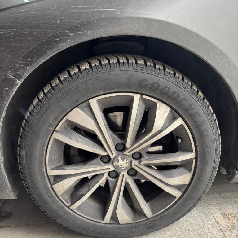 Goodyear Ultragrip 8 MS 215/55/17, sigo teniendo vibraciones en neumáticos