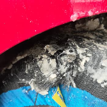 Goodyear Corabi, neumático roto tras primer uso, solicito asistencia