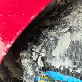 Goodyear Corabi, neumático roto tras primer uso, solicito asistencia