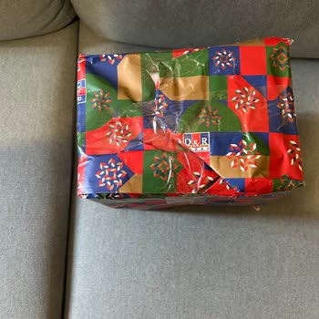 Hediye Paketi Hizmeti Özensiz Ve Not Unutulmuş