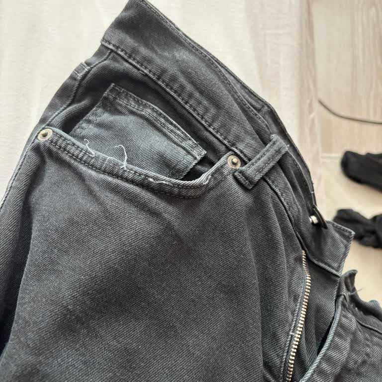 Beymen Aldığım Pantolonun Hızla Deforme Olması Ve Mağaza İlgisizliği