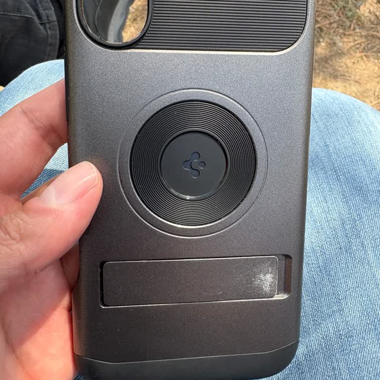 Kısa Sürede Soyulan Spigen Kılıf Nedeniyle Hayal Kırıklığı