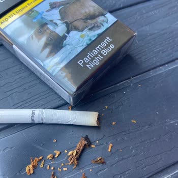 Parliament Night Blue Paketlerinde Sürekli Yabancı Madde Ve Tütün Eksikliği Sorunu