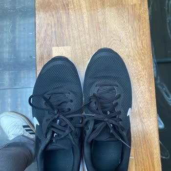 Kısa Sürede Yıpranan Ayakkabıya Çözüm Sunulmadı