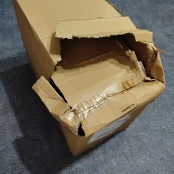 Siparişimde Kargo Paketi Yırtık Ve Özensiz Geldi