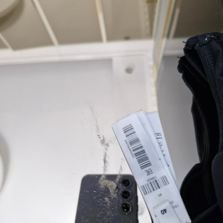 Kullanılmış Ve Kumlu Bikini Üstü Gönderildi!