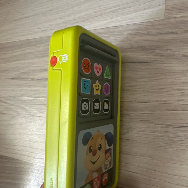 Fisher Price Eğitici Köpekçik Akıllı Telefonunda Dil Ve Ses Sorunları Yaşanıyor