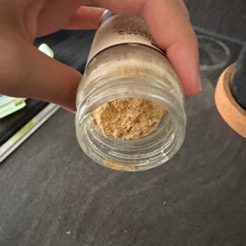 Harras Aldığım Sarımsak Tozu Hızla Katılaşıyor, Kullanılamaz Hale Geliyor!