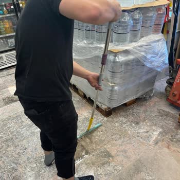 Şok Market'te Kaygan Zeminde Düşme Sonucu Cihazlarım Zarar Gördü, Mağduriyetim Giderilmedi