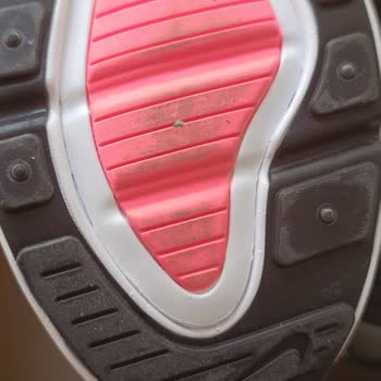 Boynerden Sipariş Ettiğim Ayakkabının Biri Kullanılmış Çıktı