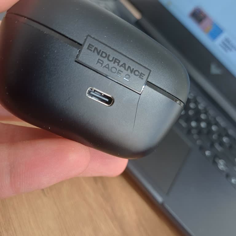 Az Kullanılan JBL Kulaklıkta Kısa Sürede Kasada Çatlak Oluştu