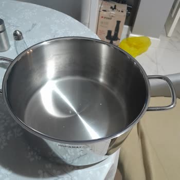 Korkmaz Kısa Sürede Lekelenen Tencere ve Servis Noktası Eksikliği