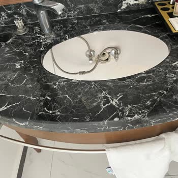 Royal Teos Otel'de Kırık Lavabo Ve Yetersiz Hizmet Nedeniyle Mağduriyet